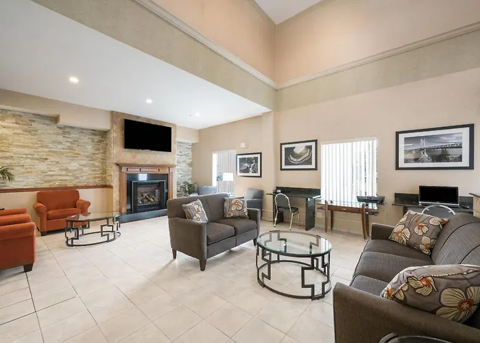 Quality Inn & Suites Fishkill South Near I-84